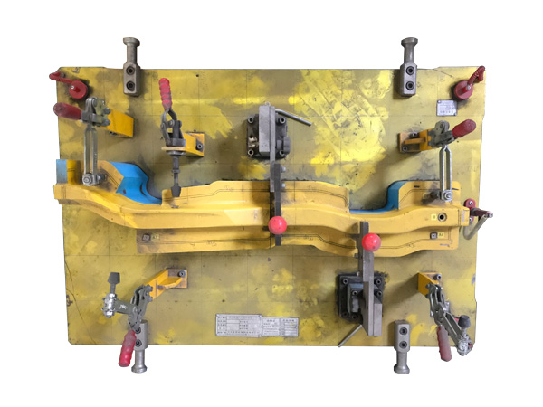 加工汽车覆盖件模具的刀具选择的注意事项